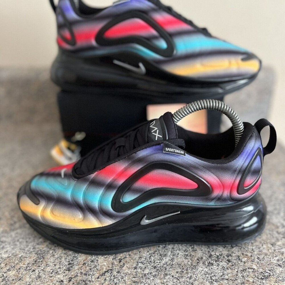 Nike Air Max 720 Black‎ Neon Streaks Size 4Y / Womens Sz 5.5 (AQ3196-011) shoes